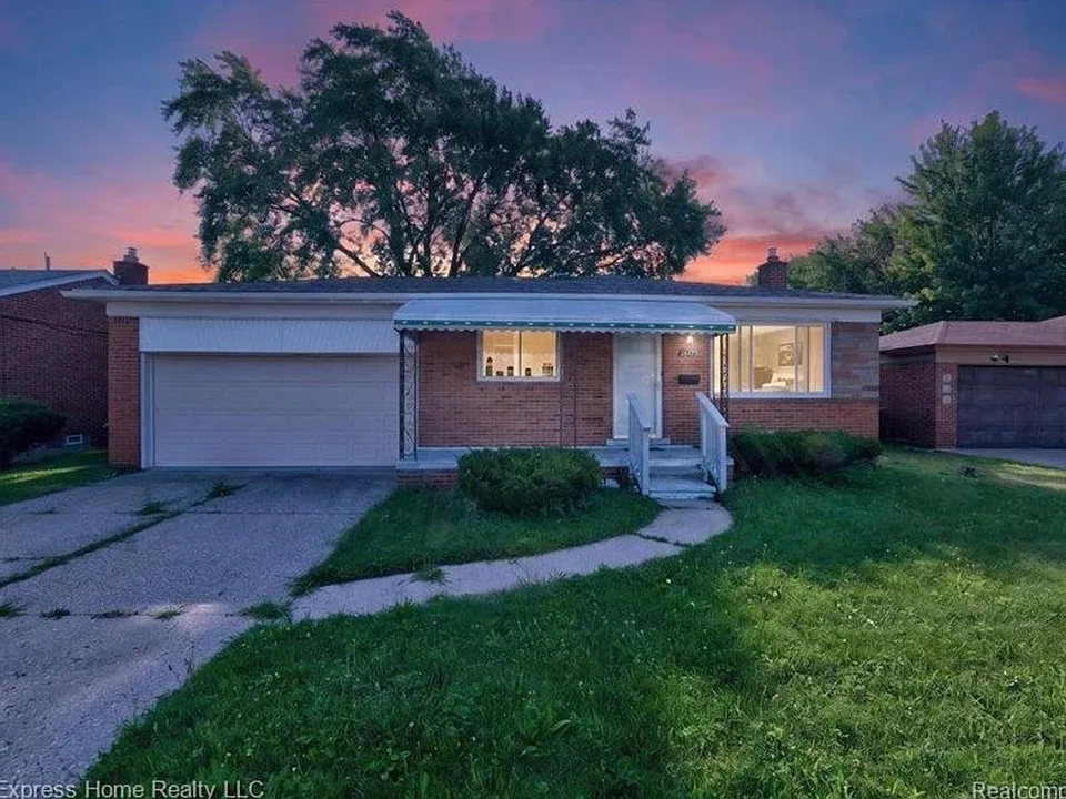 26478 Richard Dr