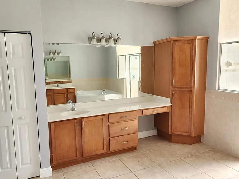 4374 SW Savona Blvd — Photo 14