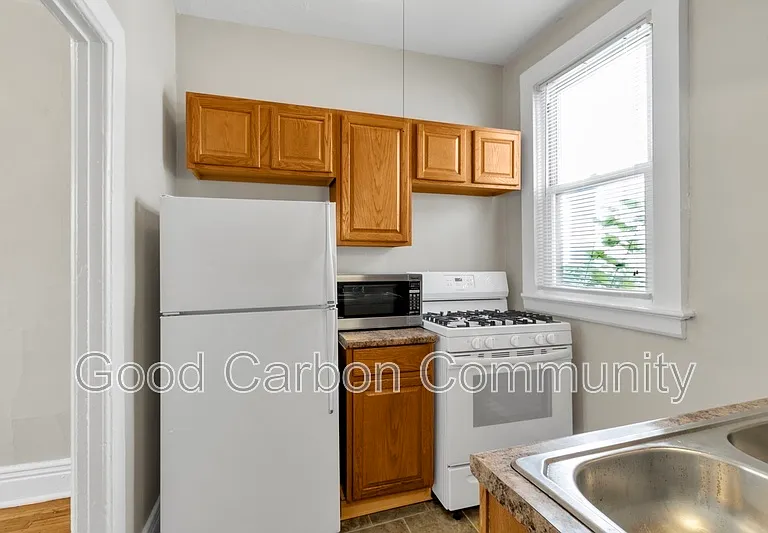 292 Richmond Lower Rear #LOWER-REAR — Photo 12