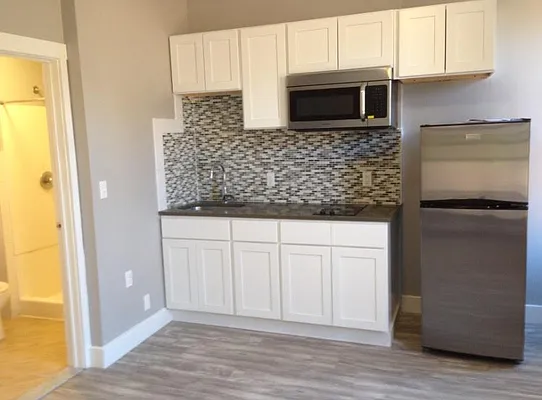 Rented by Bloom Real Estate Group | media 4