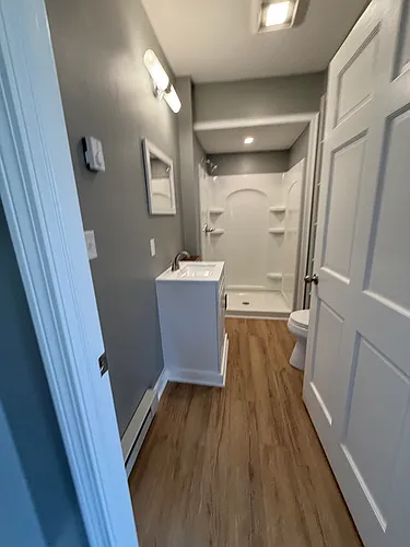 602 1st Crown Point Rd Photo 1