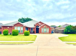 1208 Rio Vista Dr, Desoto, TX 75115
