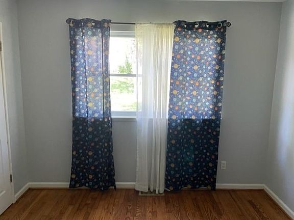 5th image of 865 Campion Ln