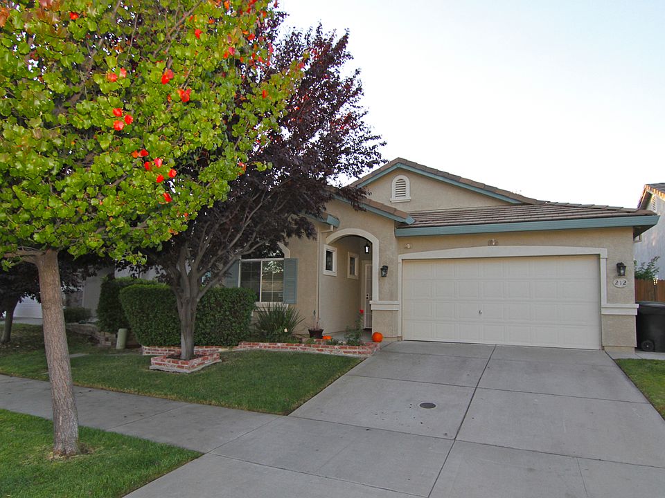 1st image of 212 Halley Glen Dr