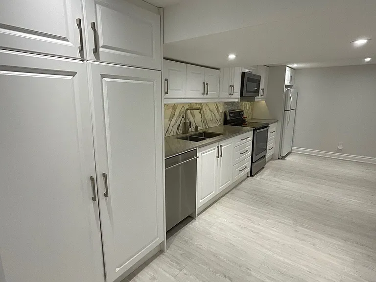 55 Addington Ave #B — Photo 5