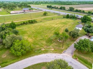 98 Hunters Way, Victoria, TX 77904