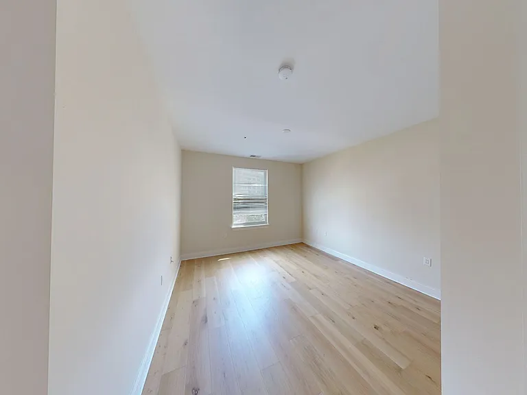 38 Maryland Ave #320 — Photo 8
