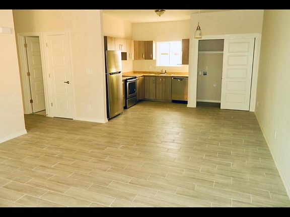 5th image of 235 Hillview Ave #C