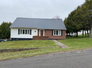 261 Fairmont St, Honaker, VA 24260