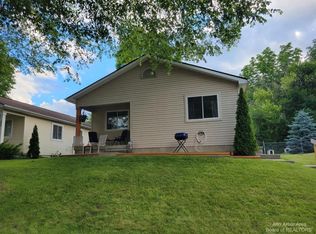 484 Hawkins St, Ypsilanti, MI