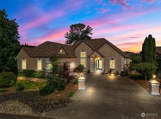 153 Newaukum Village Dr, Chehalis, WA 98532