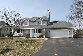 2nd image of 723 Woodcrest Dr N