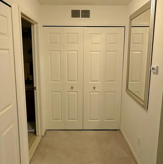 1085 Foxboro — Photo 3
