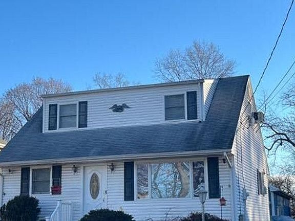 2nd image of 103 Chestnut St