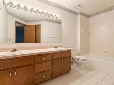 8927 Preserve Blvd, Eden Prairie, MN, 55347