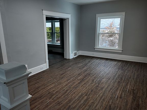 5th image of 110 Myers Ave