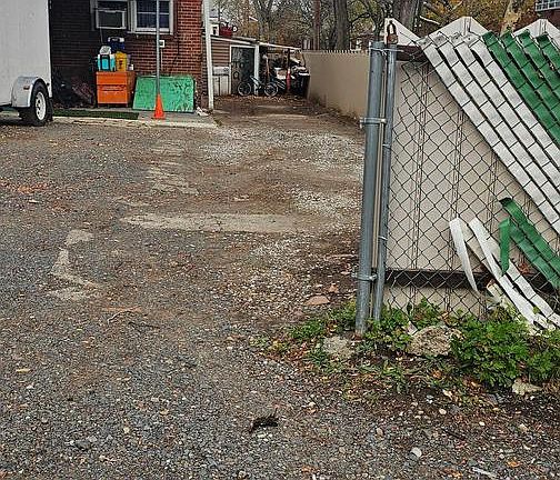 5th image of 263 S Walter Ave