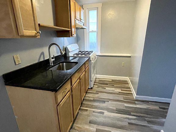5th image of 25 High Rock St #1