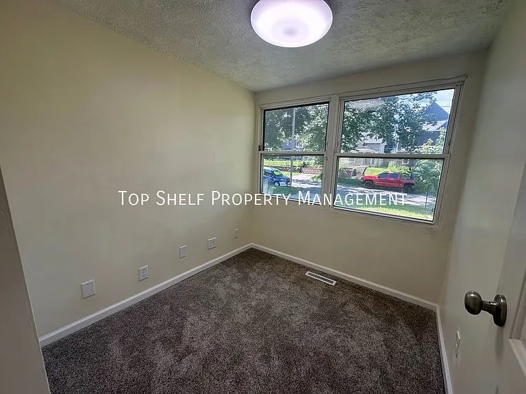 1629 Capitol Ave — Photo 6
