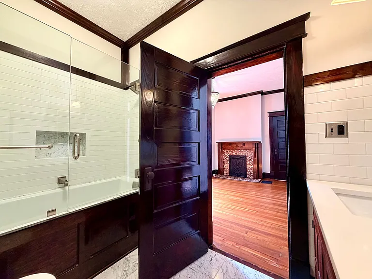 801 Shelby Ave — Photo 50