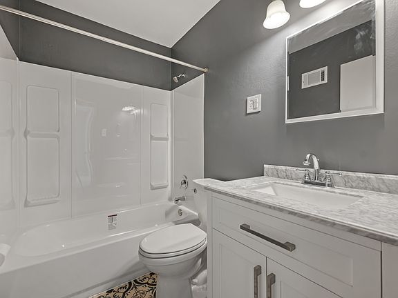 3rd image of 4530 Grasso Ave