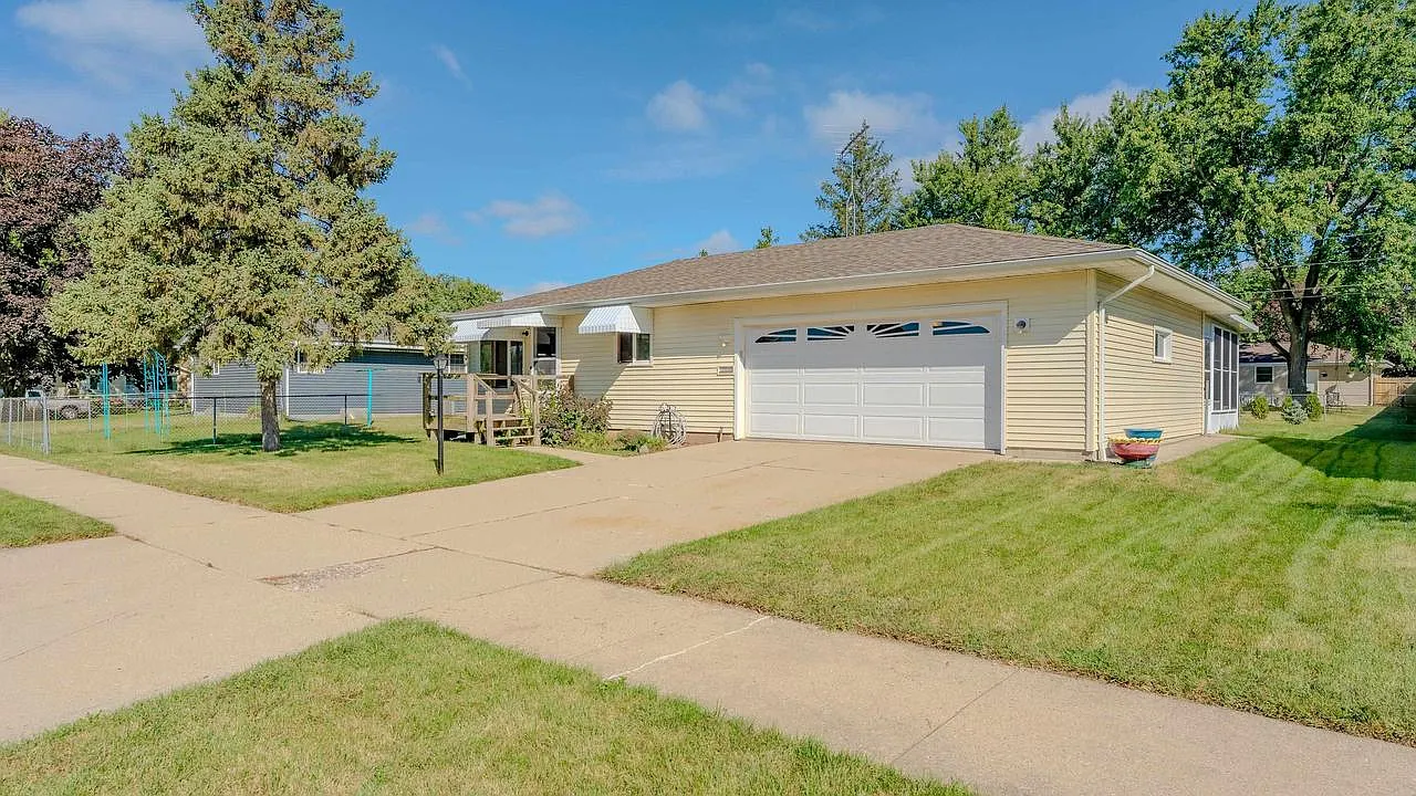 2114 Kensington Street photo 1