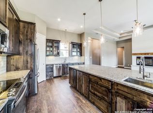 107 Cibolo Ridge Dr, La Vernia, TX 78121