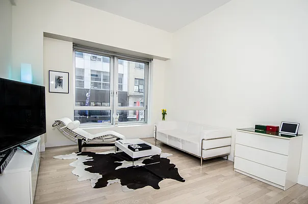 Sold by Massimo Nicastro, LREB | media 1