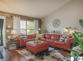 8956 Read St, Omaha, NE 68122
