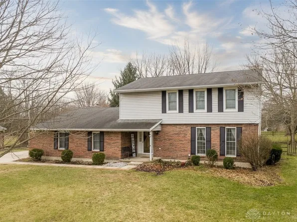 2240 Seneca Dr, Troy, OH 45373