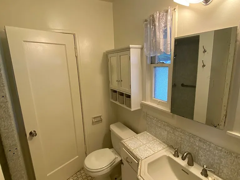 801 S Sowell St — Photo 11