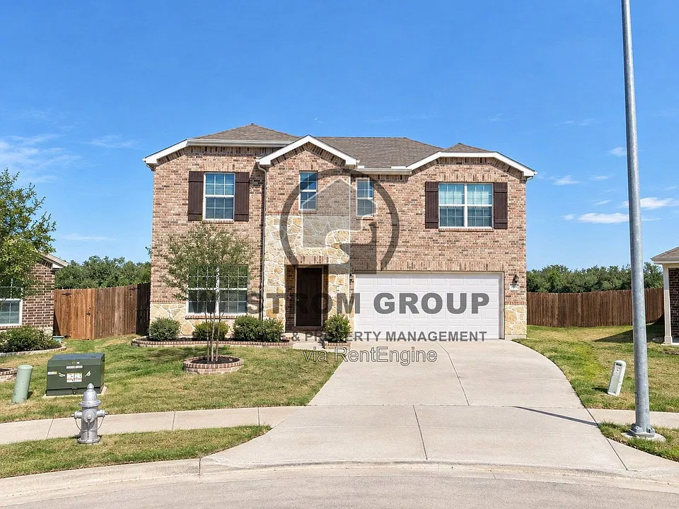 704 Forestdale Ct