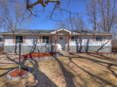 215 W Maverick Street, Goodman, MO, 64843
