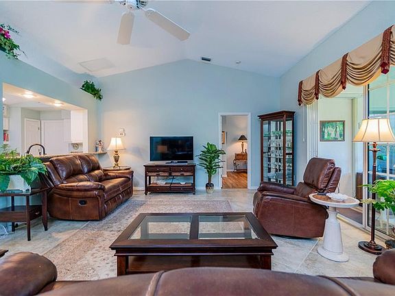 5th image of 8354 Parkside Dr