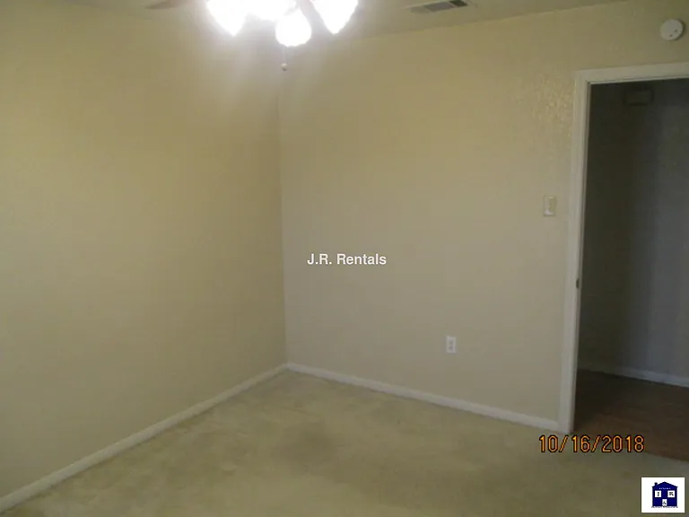 1506 Creek St — Photo 64