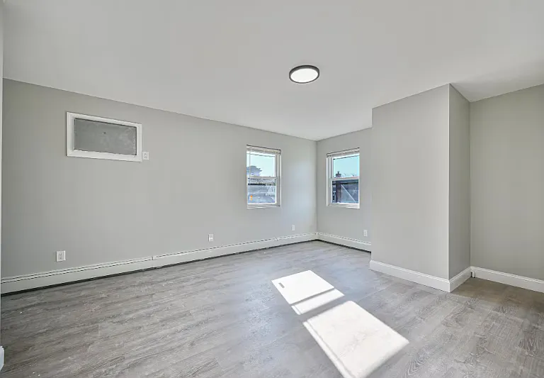 137-22 Bedell St #2 — Photo 3