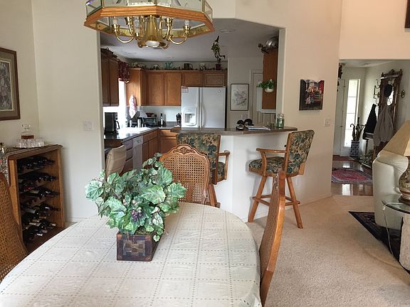 Dining/Kitchen 