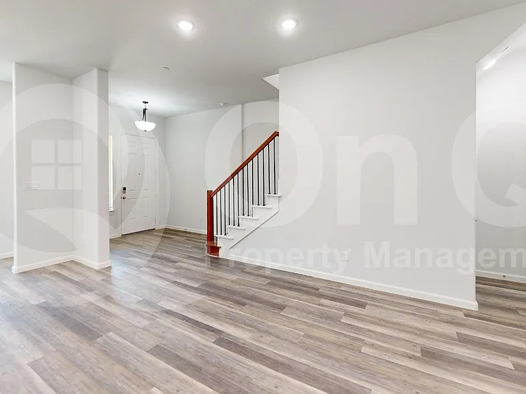 336 Buck Ridge Dr — Photo 4