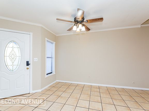 4th image of 1226 Bayshore Dr N