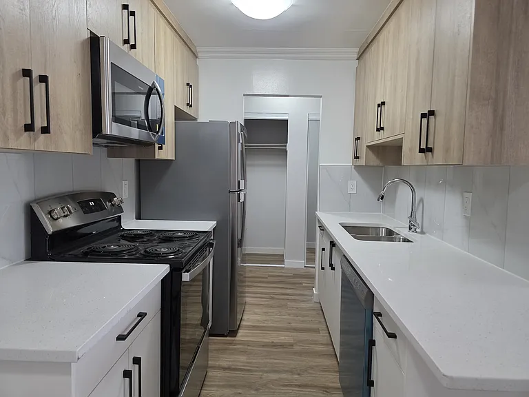 2232 McAllister Ave — Photo 7