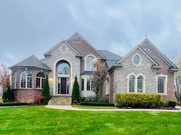 55415 Buckthorn Dr, Shelby Township, MI 48316