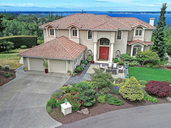 1009 Kingswood Drive, Camano Island, WA 98282