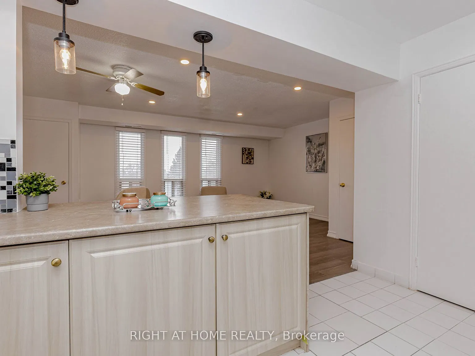 3 bed, $2,650 — Photo 4