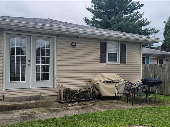 3rd image of 716 Teal St
