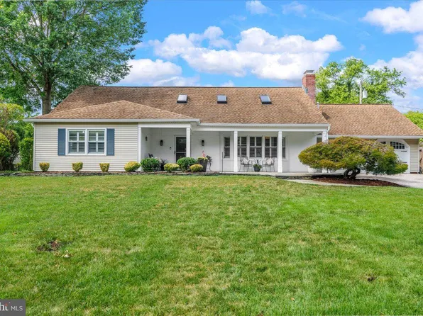 12127 Long Ridge Ln, Bowie, MD 20715