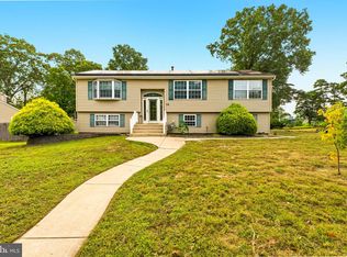 14 Tiffany Pl, Erial, NJ 08081