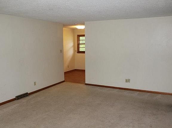 Livingroom to Bedroom