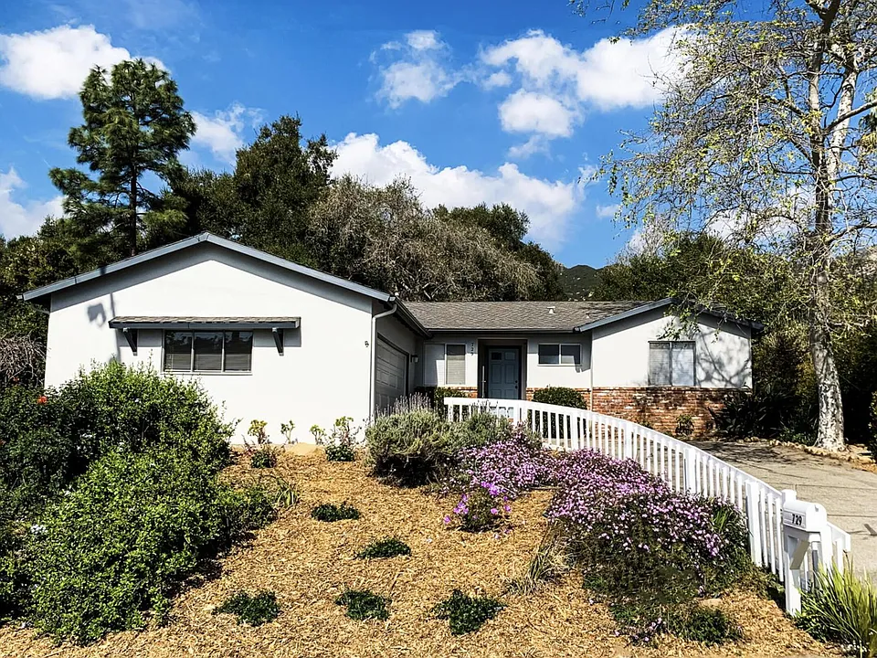 729 Circle Dr