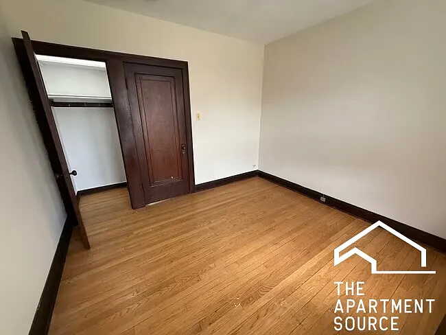1943 Wesley Ave #201 — Photo 9