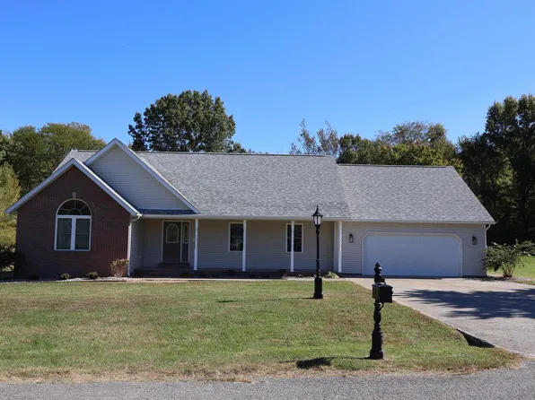 106 Brooke Ln, Carterville, IL 62918